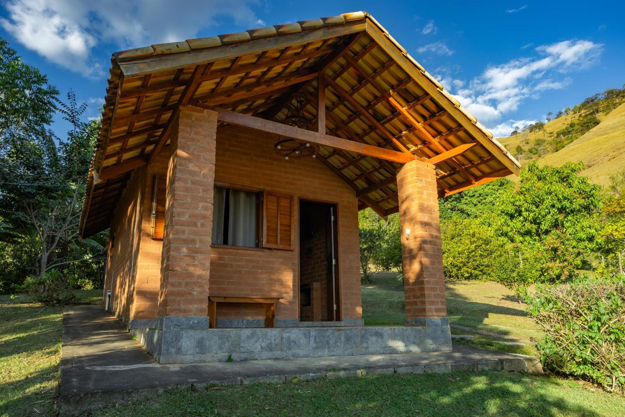 Pousada Lua Bonita Sao Bento do Sapucai Exterior photo